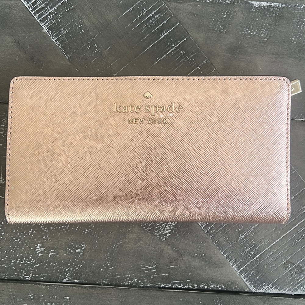 Kate Spade Bifold Wallet in Rose Gold